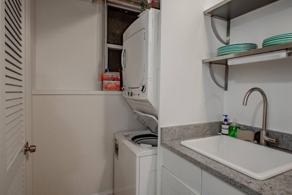 Apartment Quaint Dc Private 1-br Walk To Metro-rail Subway *