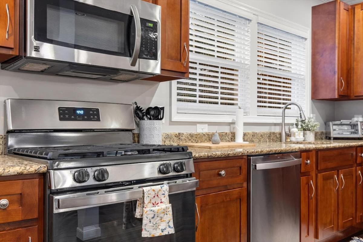 Exceptional 4-br Near Rock Creek Park