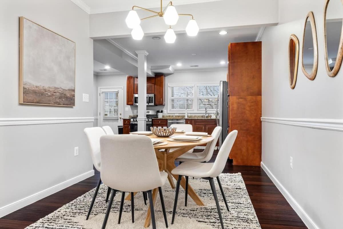 Exceptional 4-br Near Rock Creek Park Holiday home *