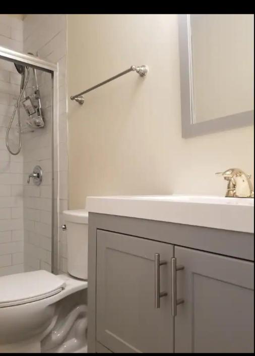 Beautiful New 4 Bedroom 3 Bath Family Or 1 Bedroom Nr Howard U Downtown Nw Dc *