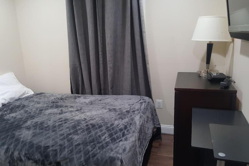 Beautiful New 4 Bedroom 3 Bath Family Or 1 Bedroom Nr Howard U Downtown Nw Dc *
