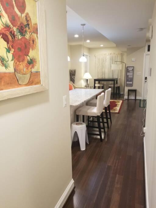 Beautiful New 4 Bedroom 3 Bath Family Or 1 Bedroom Nr Howard U Downtown Nw Dc Washington