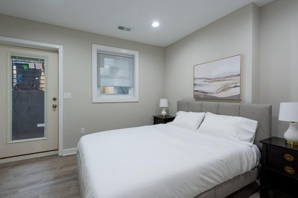 Lux 1br In Dc W Patio