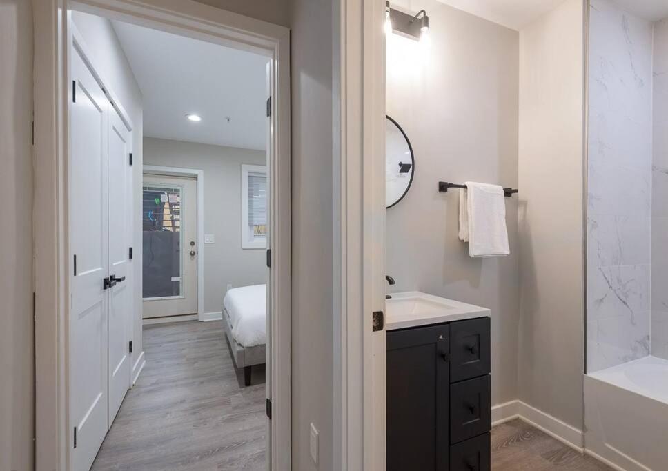 Apartment Lux 1br In Dc W Patio *
