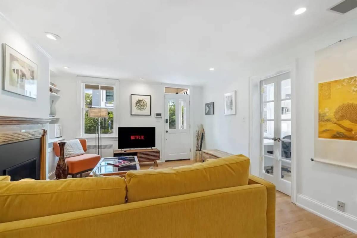 Historic & Modern Capitol Hill 2-br Row * Washington