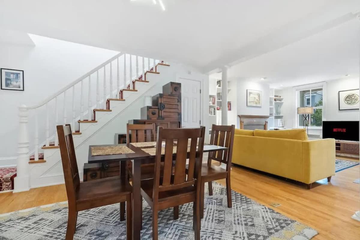 Historic & Modern Capitol Hill 2-br Row Washington