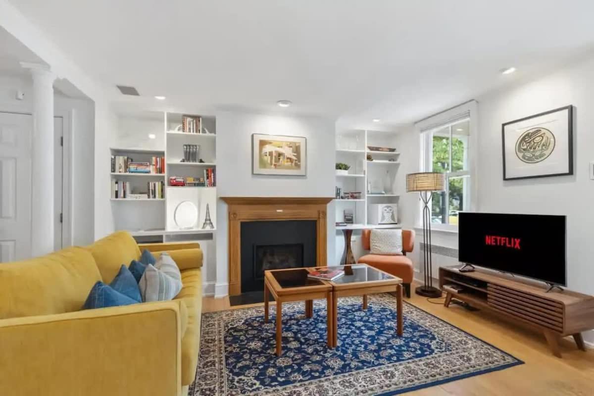 Historic & Modern Capitol Hill 2-br Row * Washington