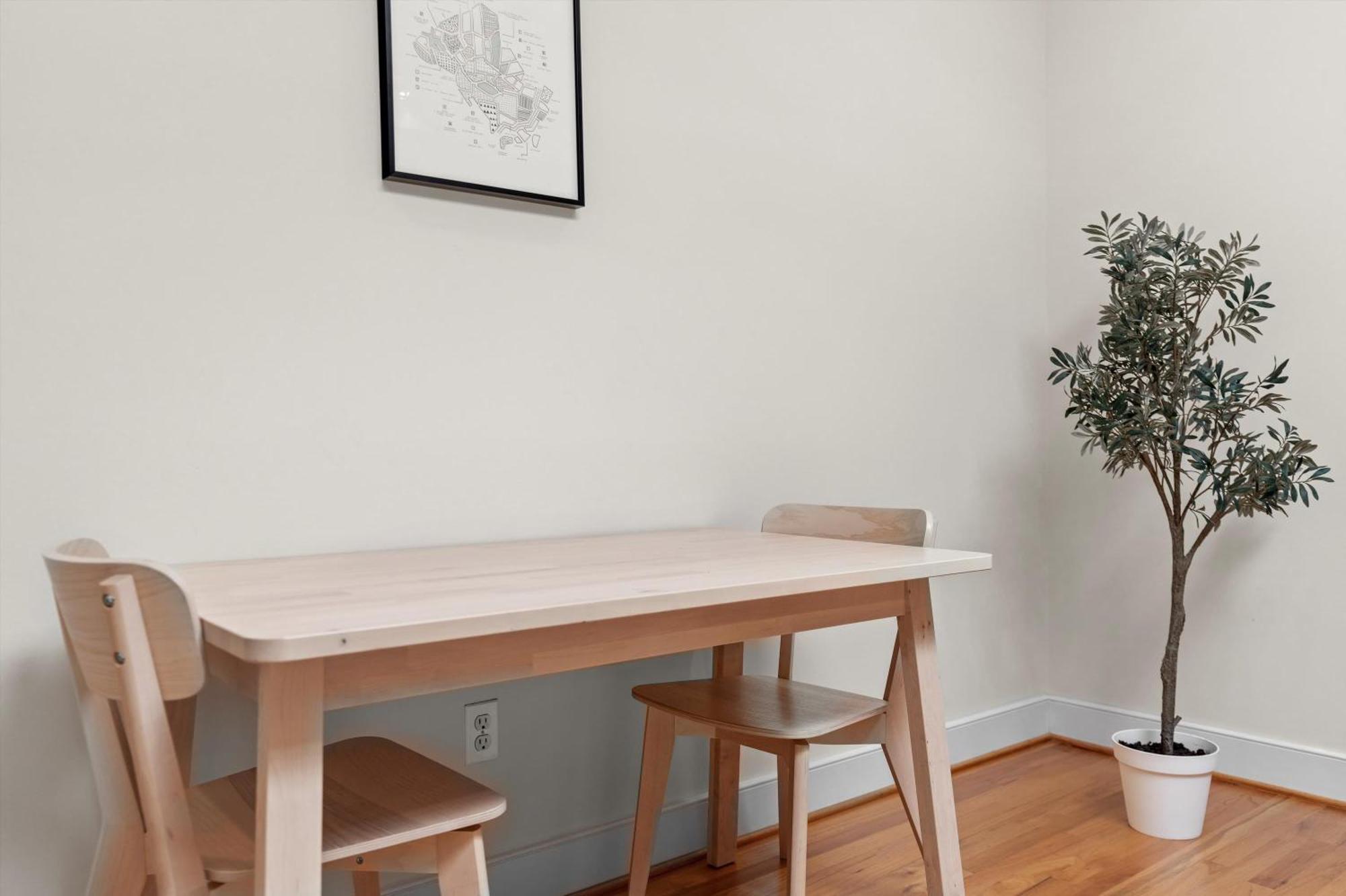 Logan Circle Carriage House 1b-1b & Bright * Washington