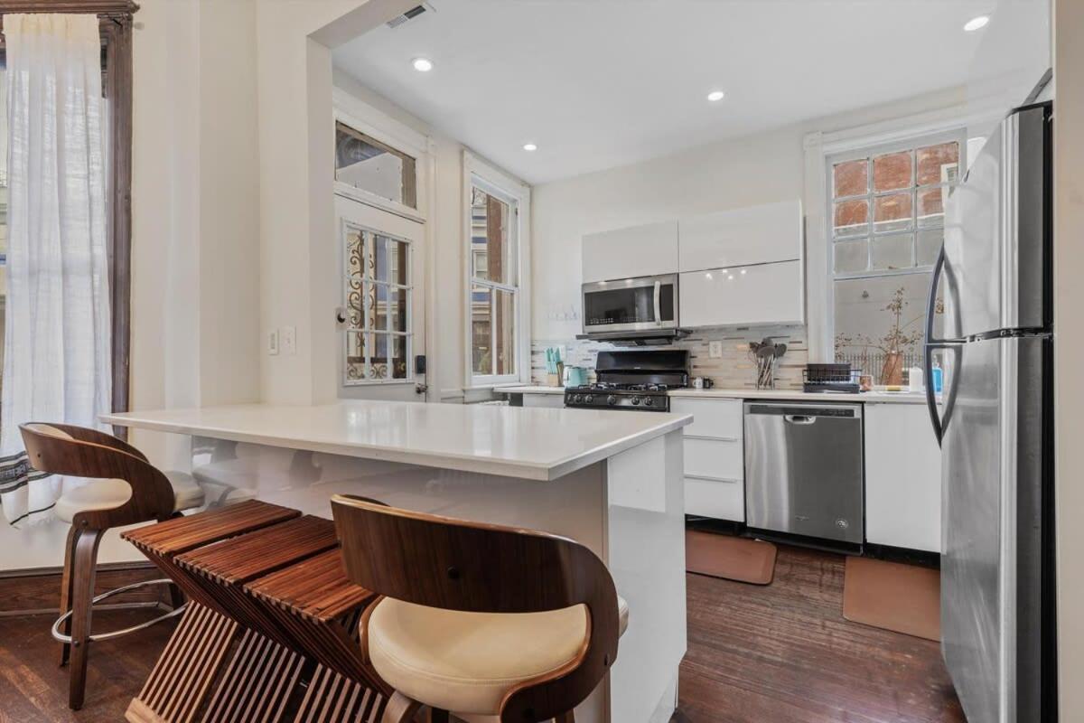 3-br Historic Nestled Btw Petworth & Cohi Holiday home *