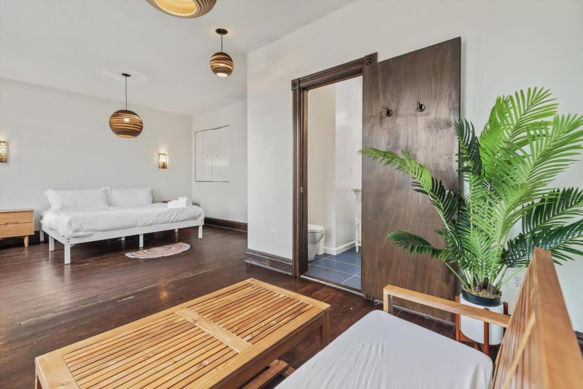 3-br Historic Nestled Btw Petworth & Cohi Washington