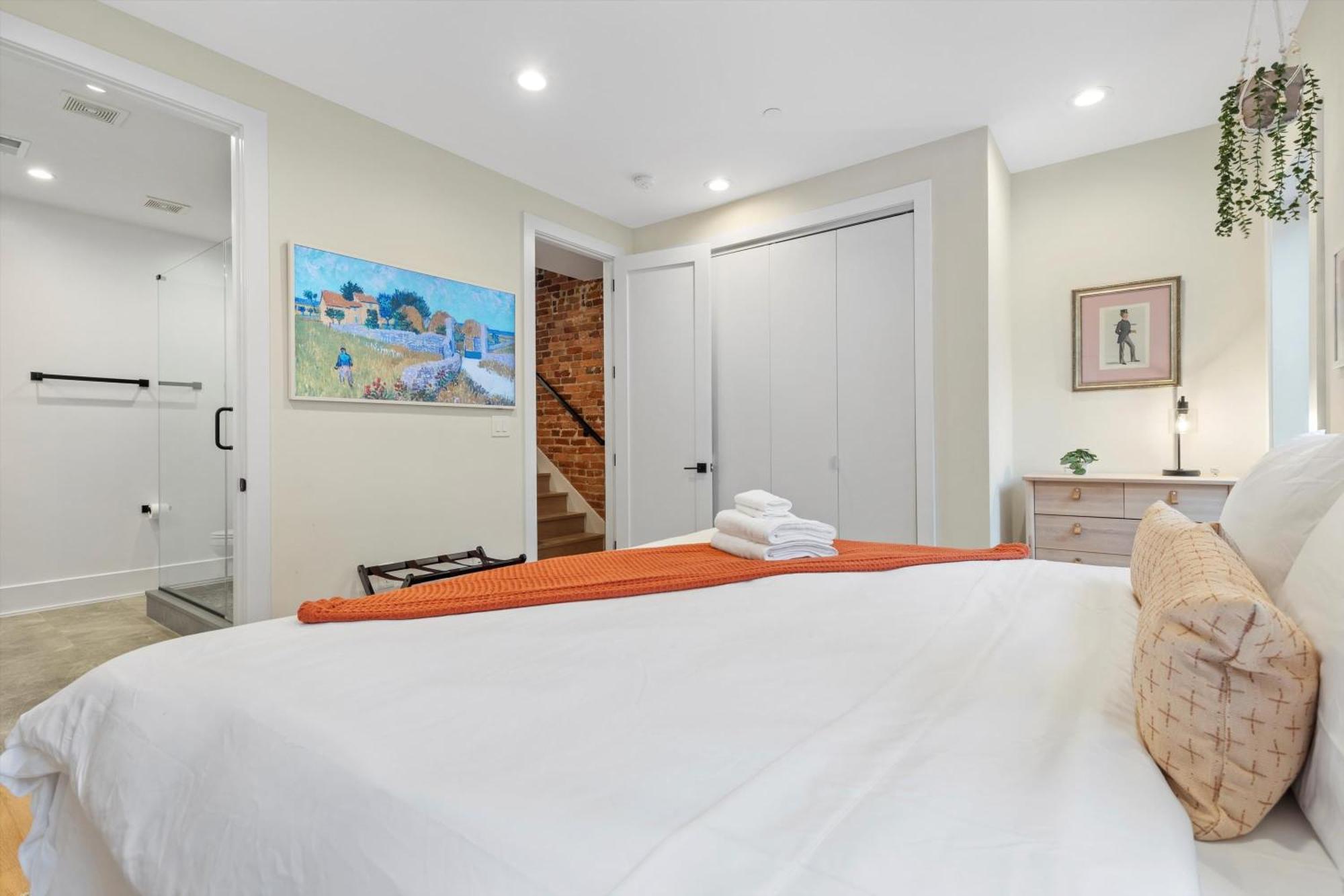 Holiday home Dc 5-br Townhome - Walk To Metro-rail *