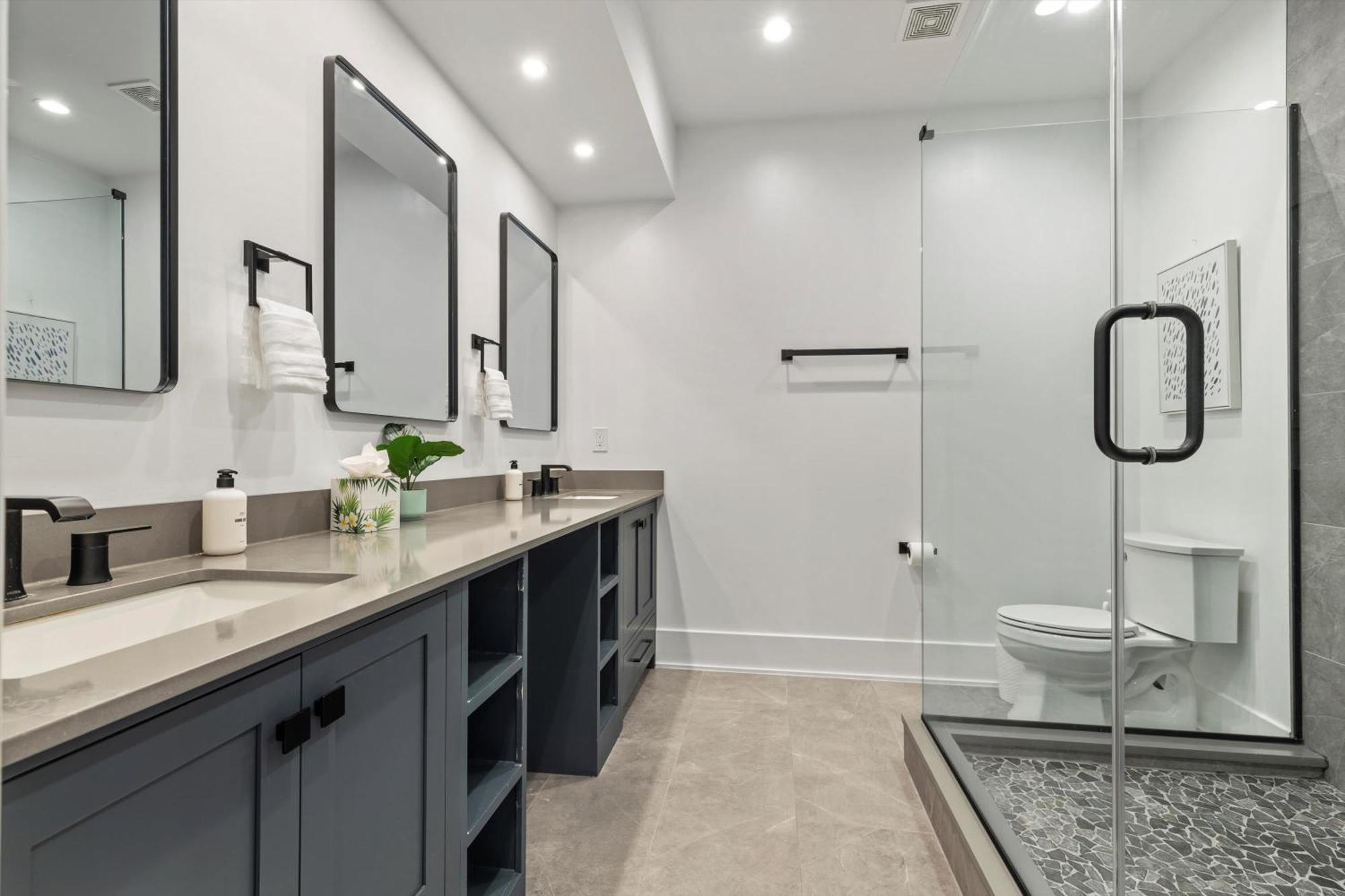Dc 5-br Townhome - Walk To Metro-rail * Washington