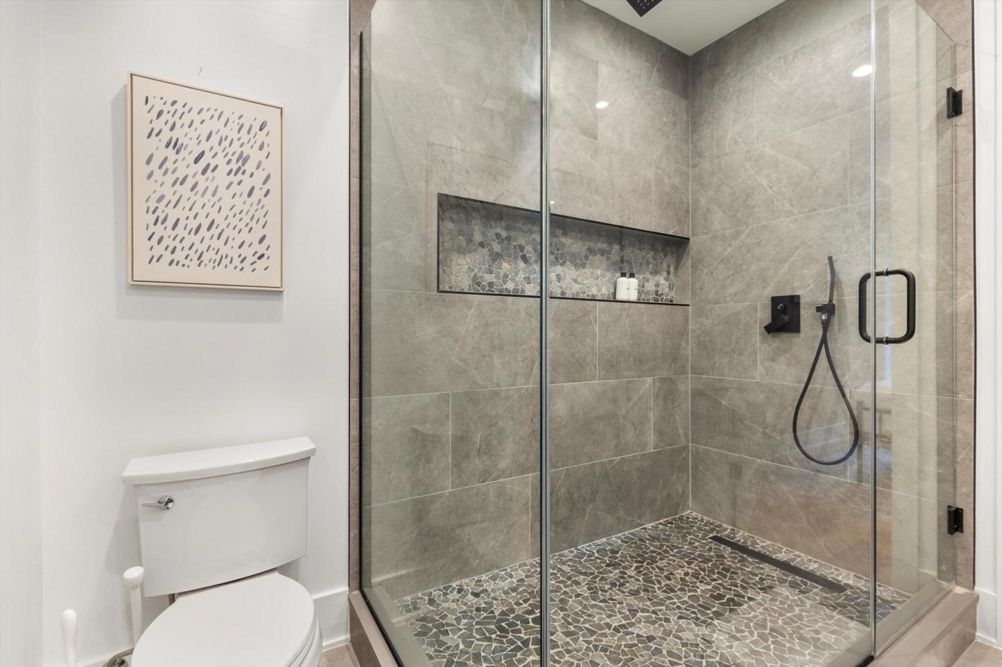 Dc 5-br Townhome - Walk To Metro-rail Holiday home