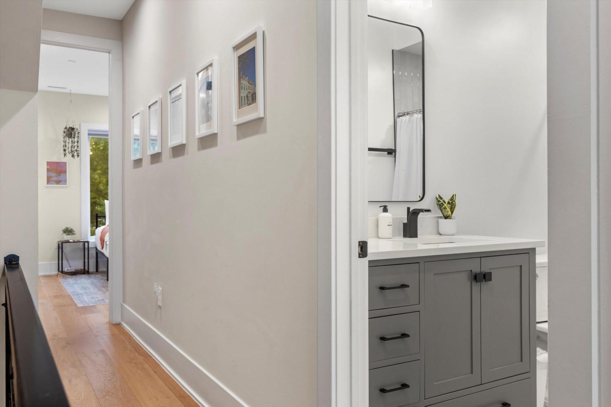 Dc 5-br Townhome - Walk To Metro-rail Holiday home Washington