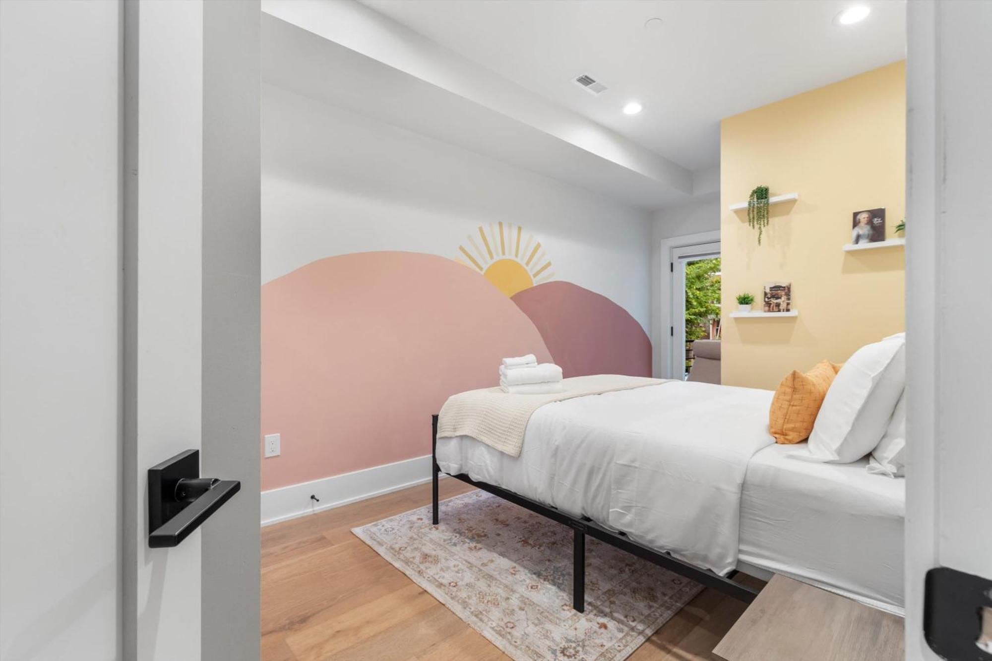 Dc 5-br Townhome - Walk To Metro-rail Washington