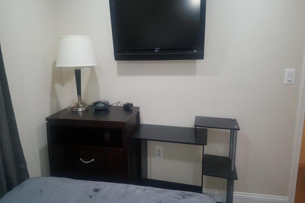 Beautiful New 4 Bedroom 3 Bath Family Or 1 Bedroom Nr Howard U Downtown Nw Dc Bed & Breakfast Washington