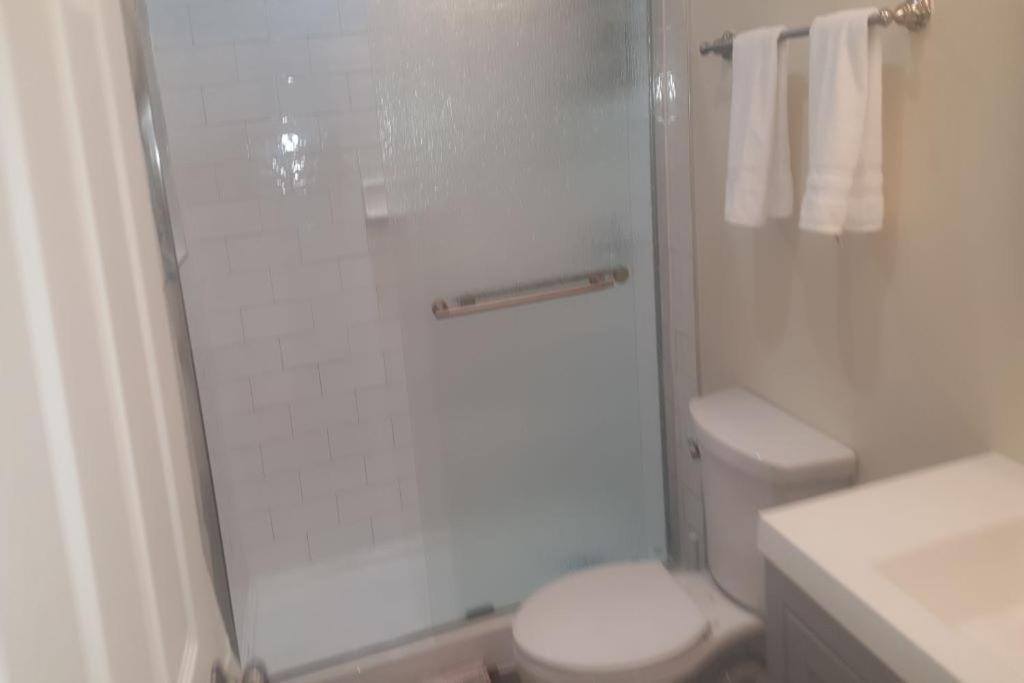Bed & Breakfast Beautiful New 4 Bedroom 3 Bath Family Or 1 Bedroom Nr Howard U Downtown Nw Dc Washington