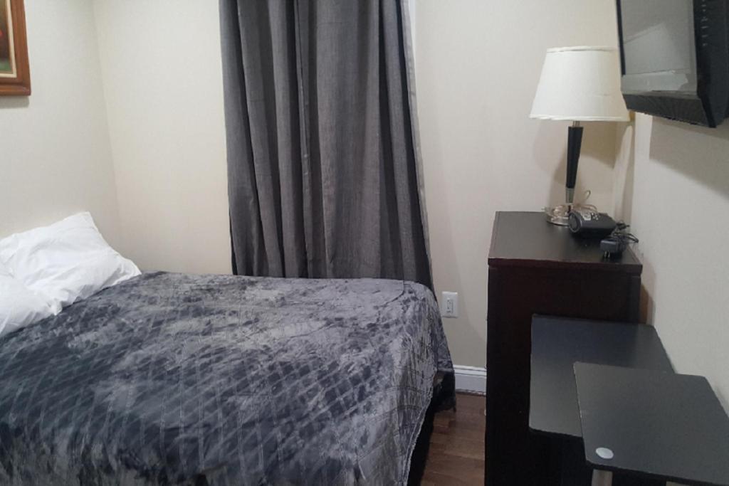 Bed & Breakfast Beautiful New 4 Bedroom 3 Bath Family Or 1 Bedroom Nr Howard U Downtown Nw Dc Washington