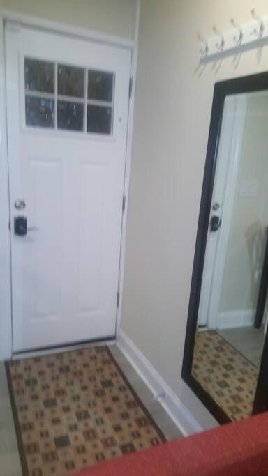 Beautiful New 4 Bedroom 3 Bath Family Or 1 Bedroom Nr Howard U Downtown Nw Dc Bed & Breakfast *