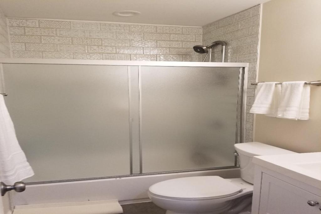 Beautiful New 4 Bedroom 3 Bath Family Or 1 Bedroom Nr Howard U Downtown Nw Dc *