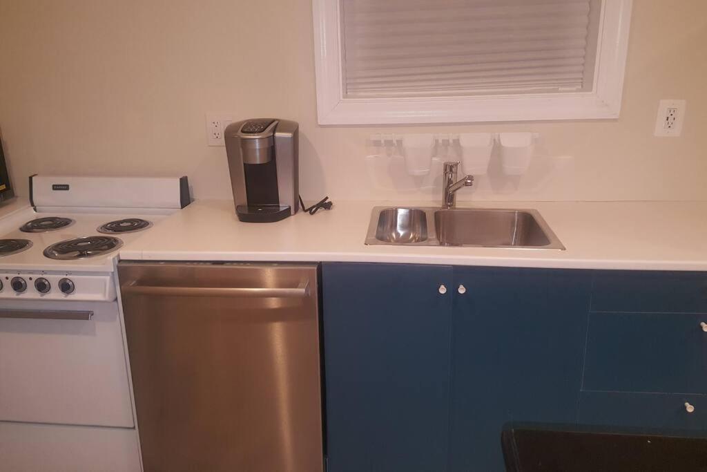 Bed & Breakfast Beautiful New 4 Bedroom 3 Bath Family Or 1 Bedroom Nr Howard U Downtown Nw Dc *
