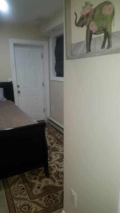 Bed & Breakfast Beautiful New 4 Bedroom 3 Bath Family Or 1 Bedroom Nr Howard U Downtown Nw Dc Washington