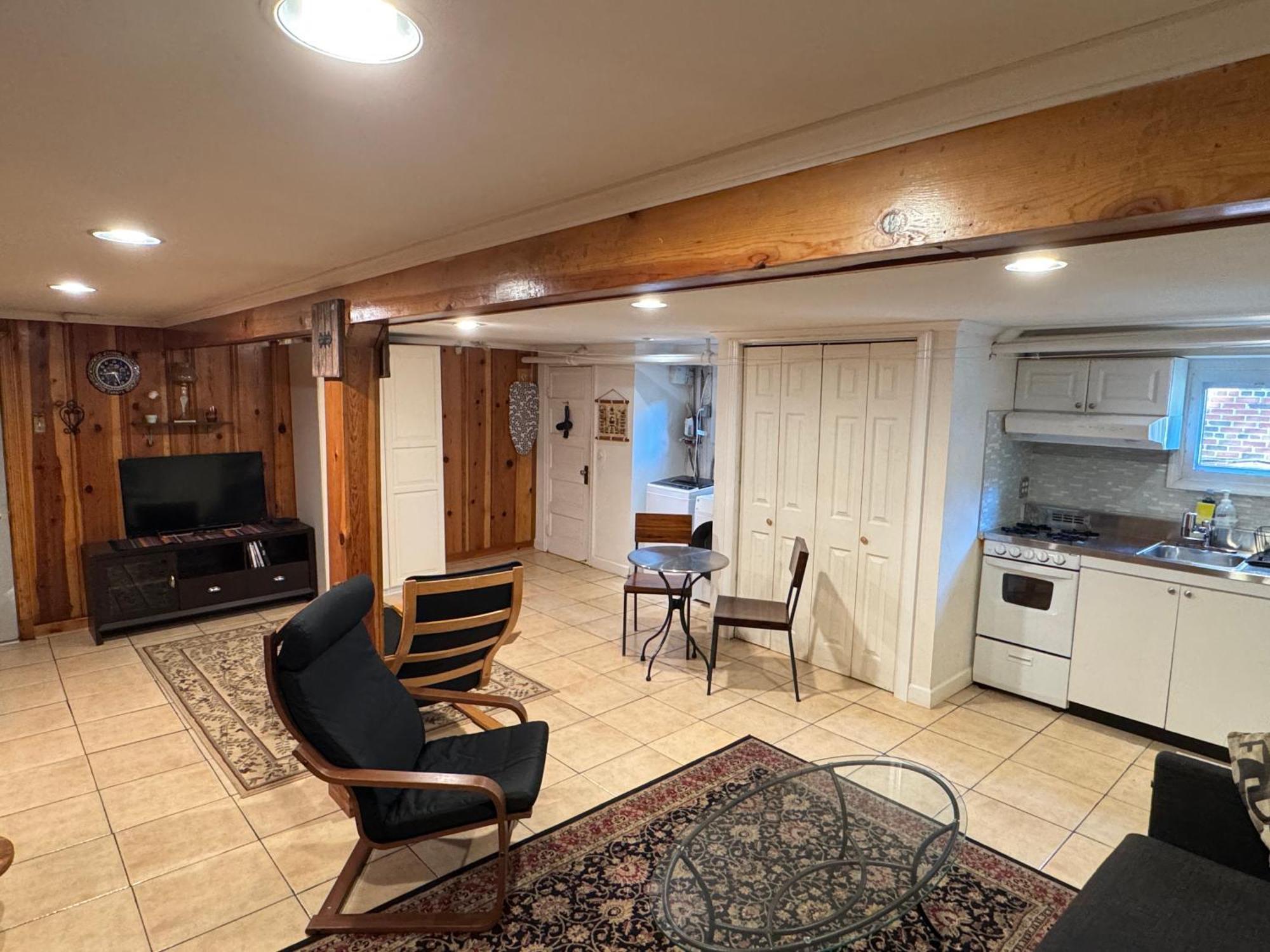 First Floor One Bedroom With Full Kitchen & Bath Washington