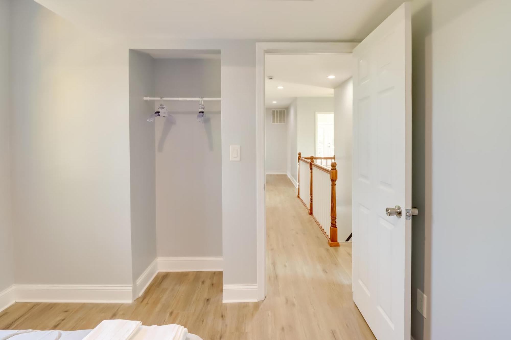 5 Mi To National Mall Dc With Pool Table Holiday home