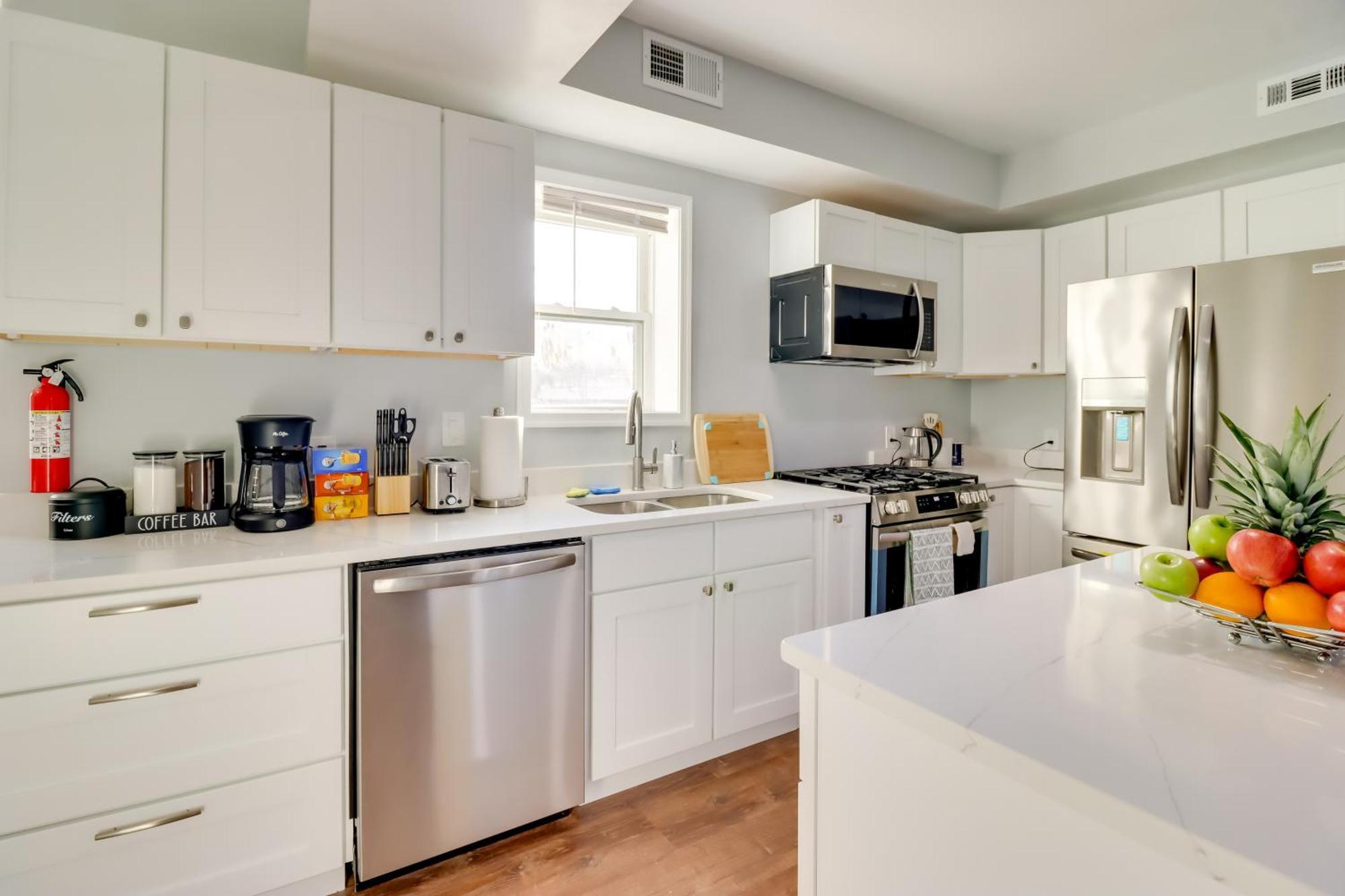 5 Mi To National Mall Dc With Pool Table Holiday home *