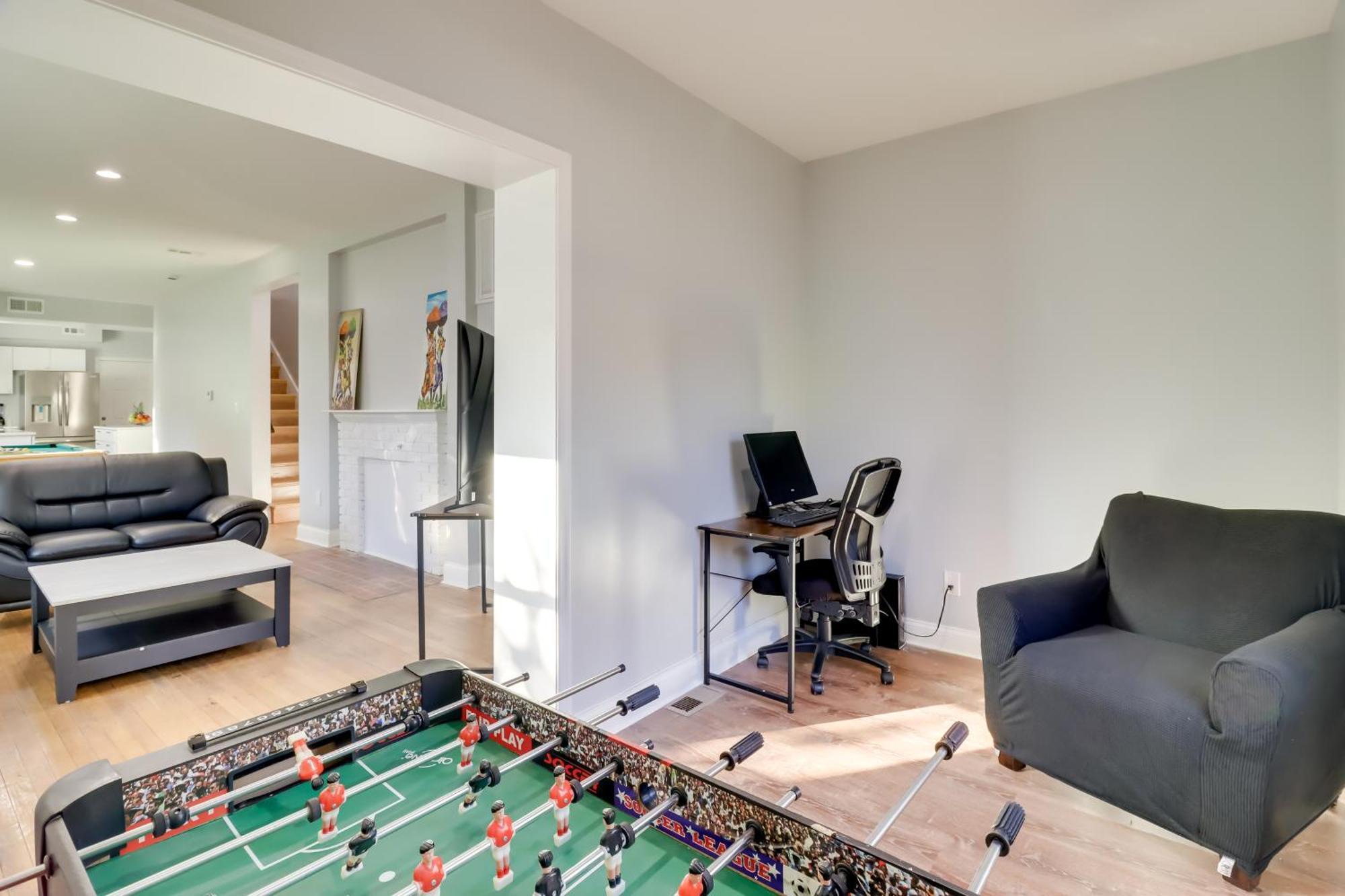 Holiday home 5 Mi To National Mall Dc With Pool Table