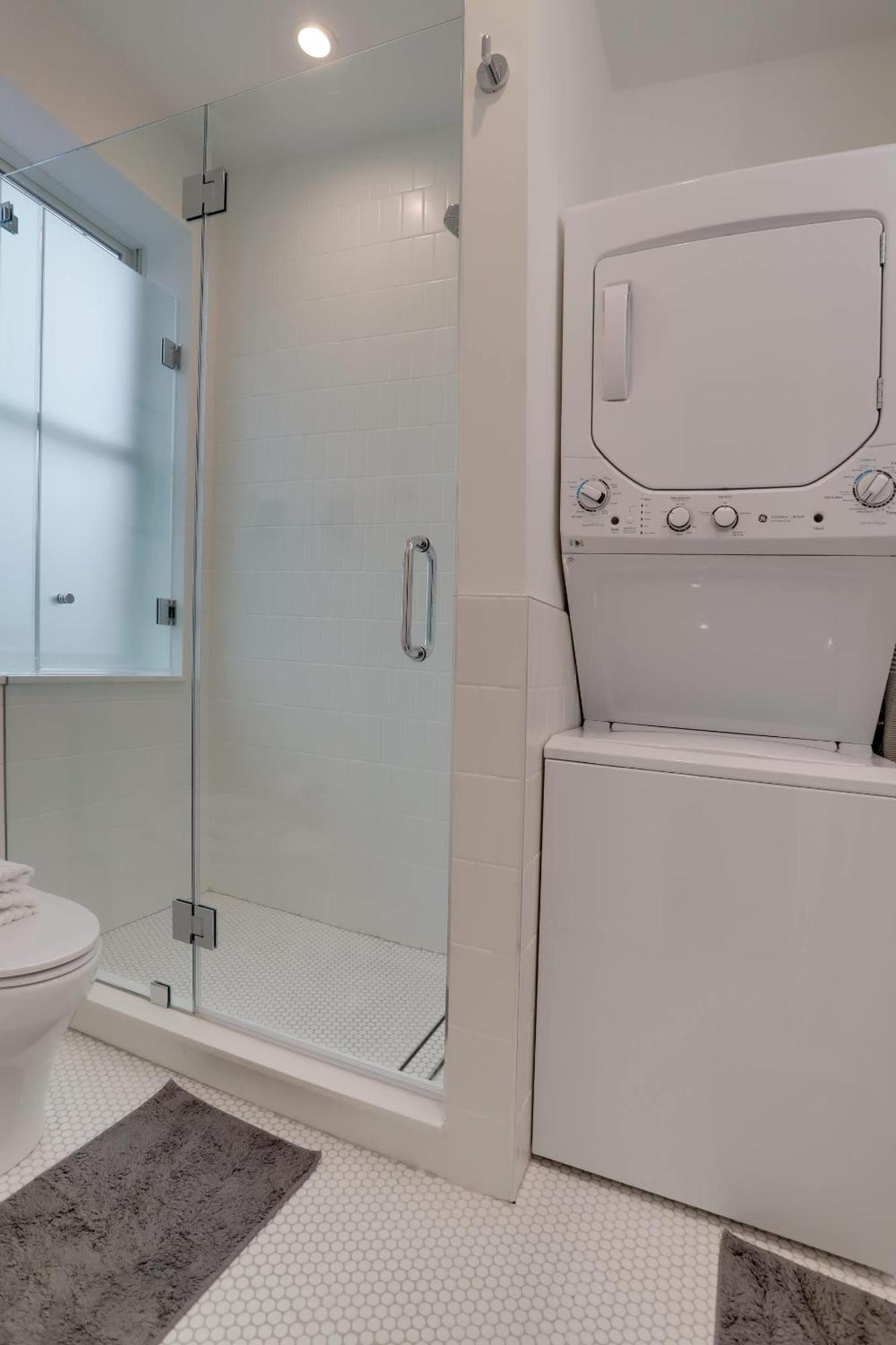 Apartment Sojourn's Eastern Market Carriage House Sleeps 2