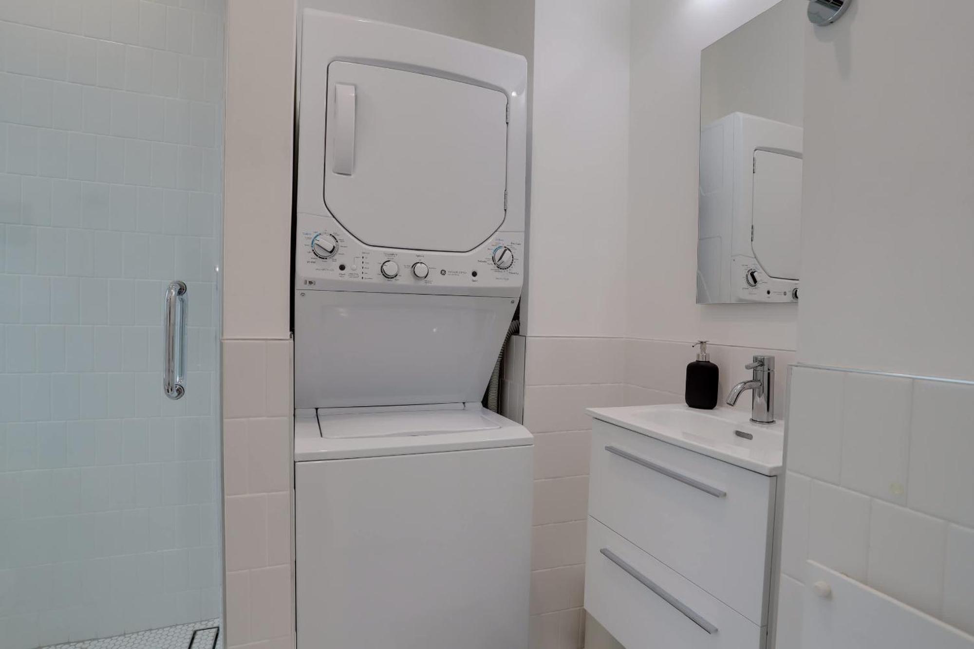 Sojourn's Eastern Market Carriage House Sleeps 2