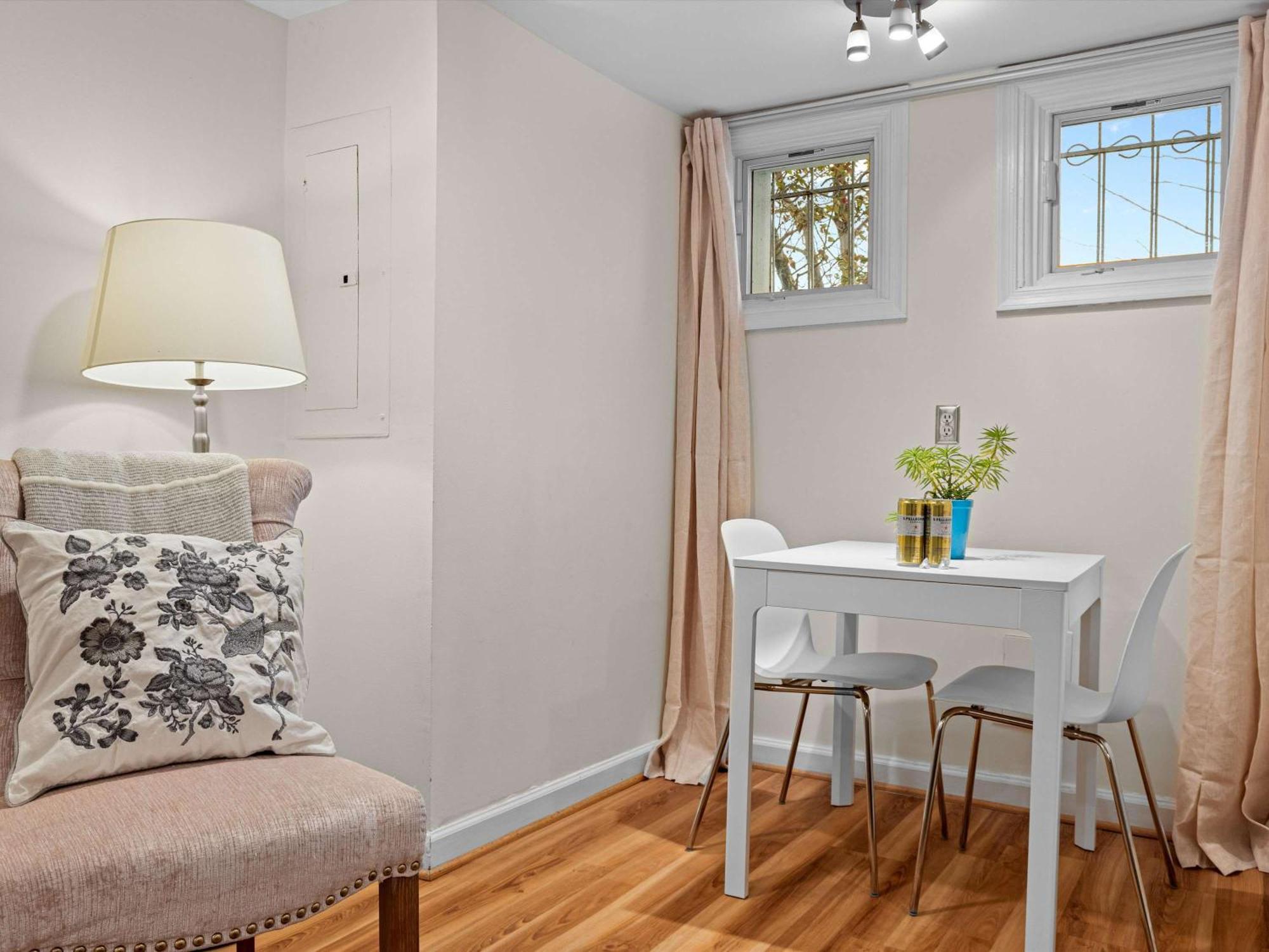 Ideally Located Urban Oasis Free Parking * Washington