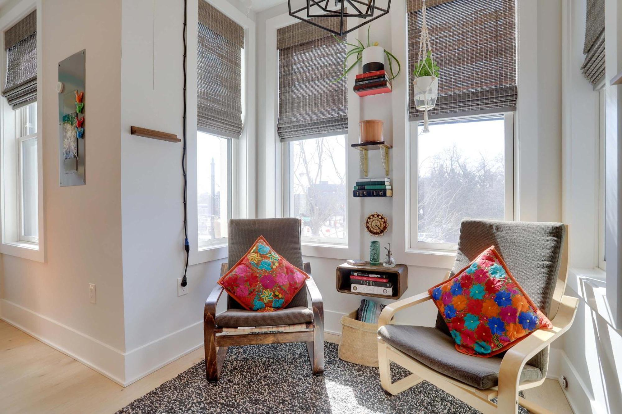 Apartment Sojourn Worldly 1 Bedroom 2 Ba 2 Blocks To Shaw Metro Washington