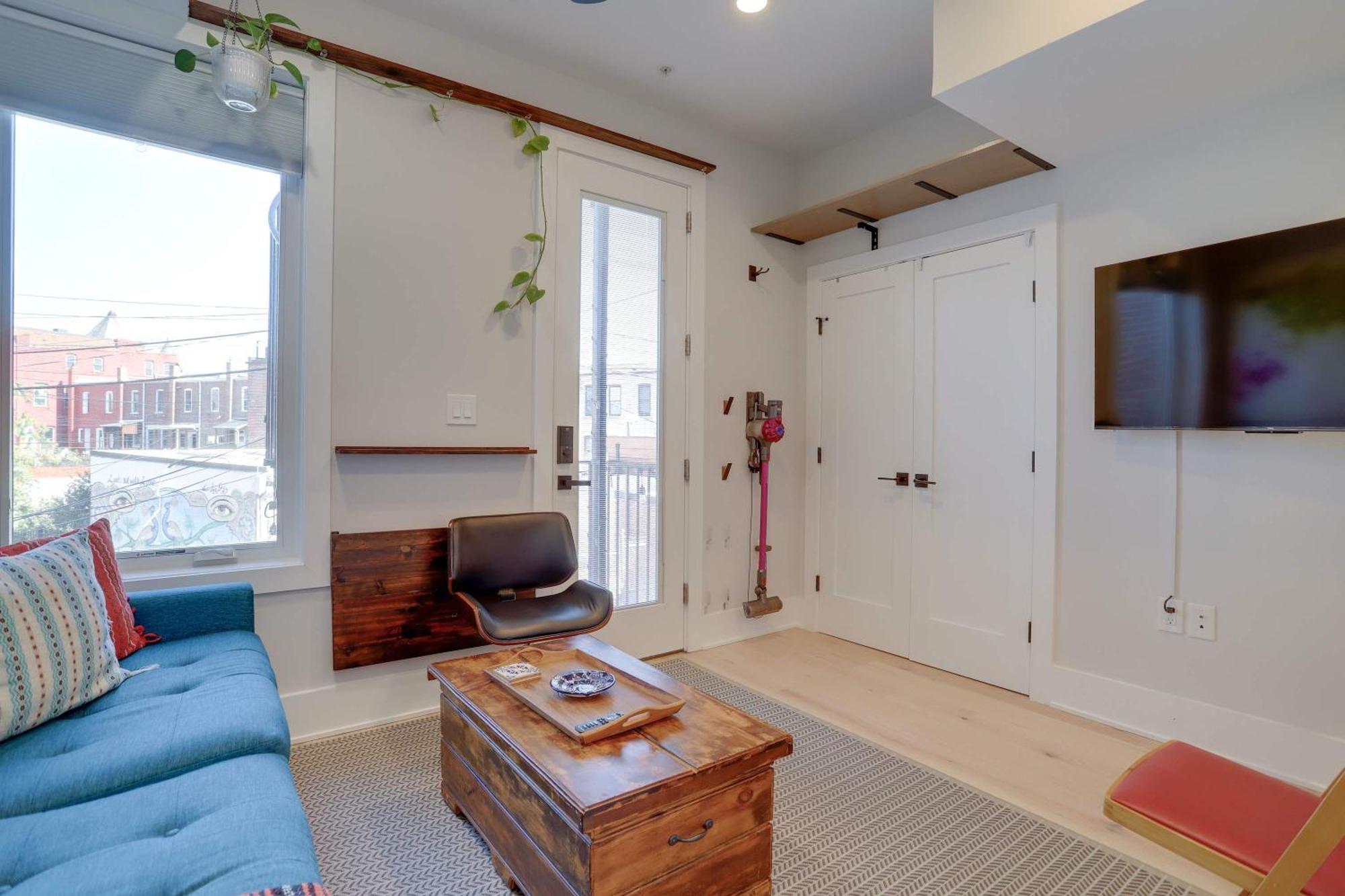 Apartment Sojourn Worldly 1 Bedroom 2 Ba 2 Blocks To Shaw Metro