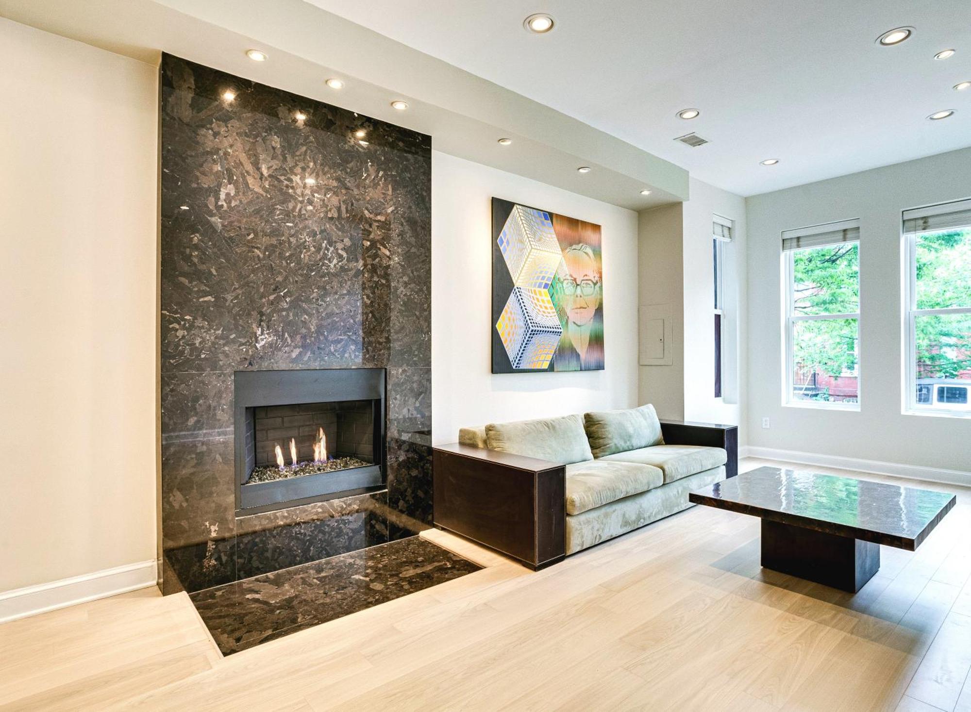 Modern 1 Block From Metro Subway Minutes To Capital, Museums And National Mall Holiday home