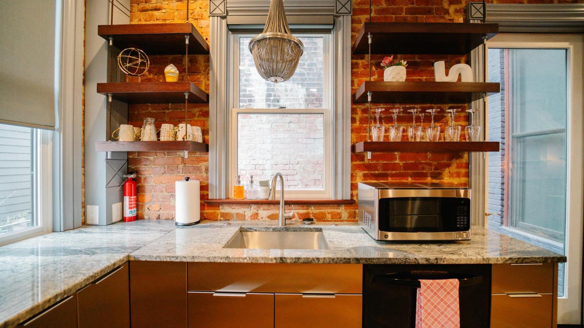 Cozy Vintage Escape 4br 4ba Near Dc Attractions! Holiday home *