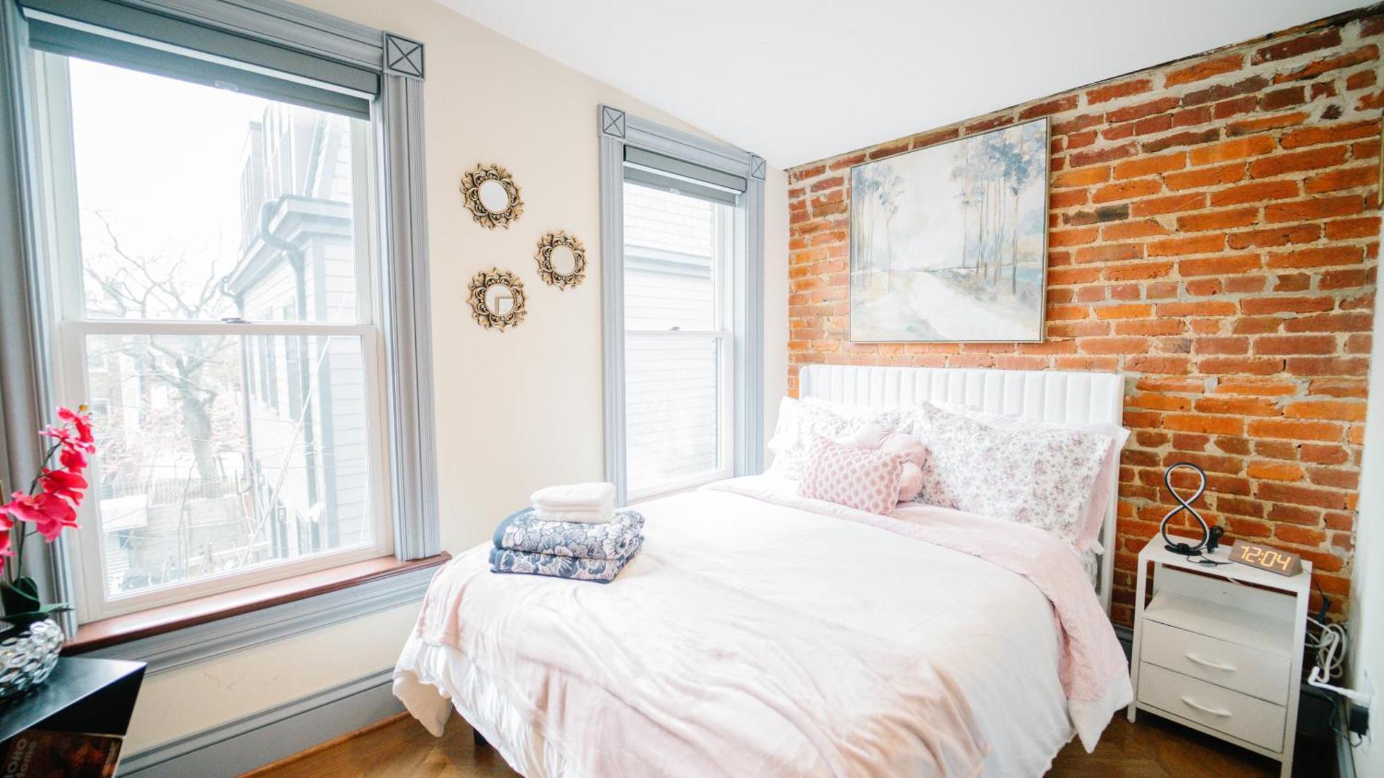 Cozy Vintage Escape 4br 4ba Near Dc Attractions! Holiday home Washington
