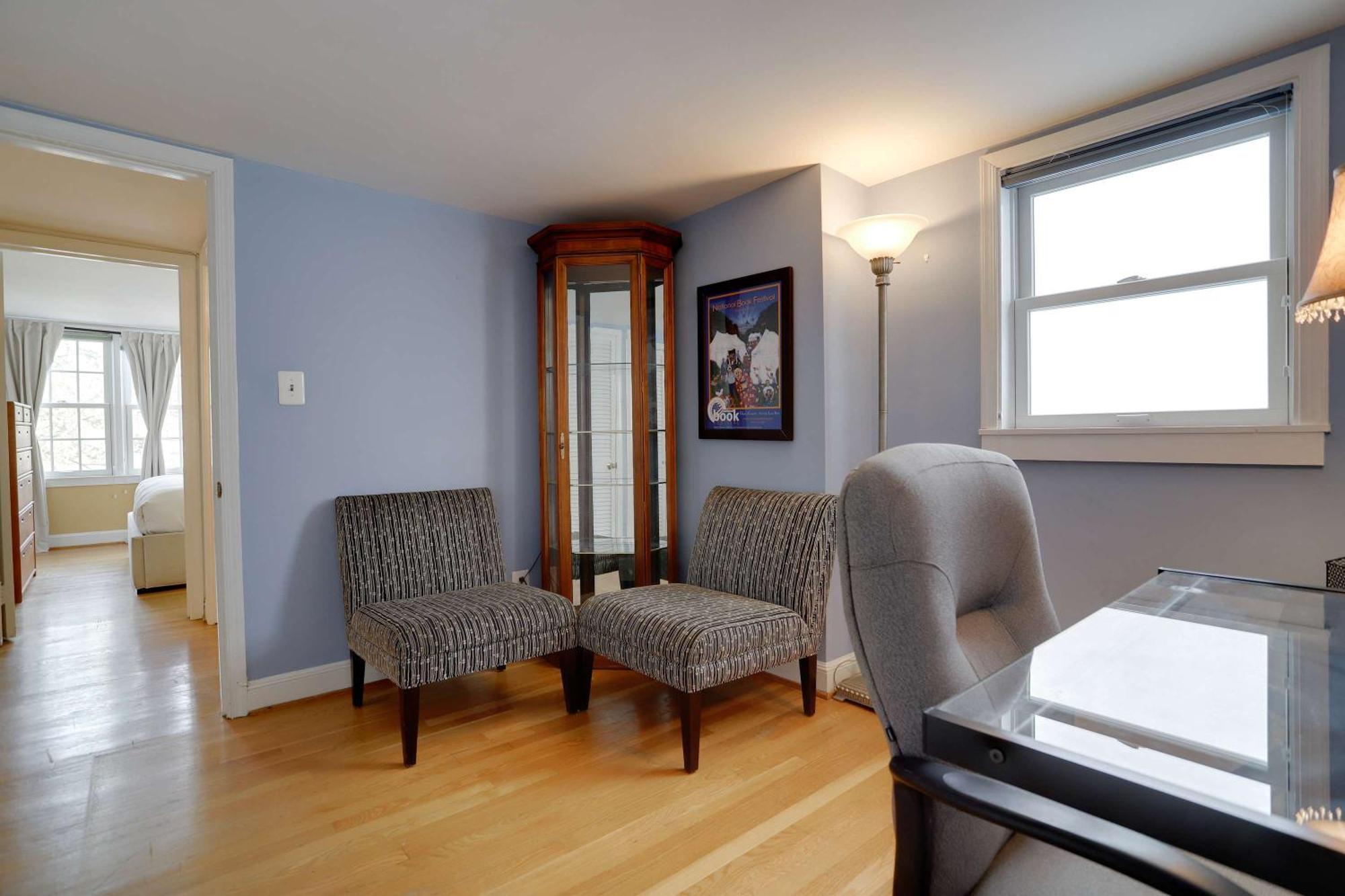 Sojourn Only 8 Blocks To Capitol And Private Patios