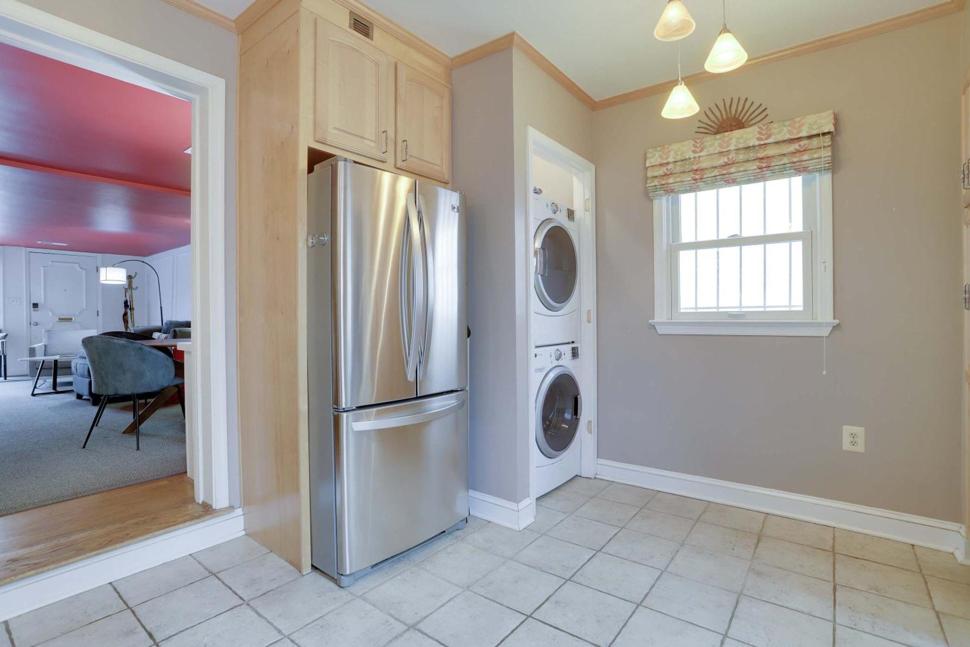 Sojourn Only 8 Blocks To Capitol And Private Patios Holiday home *