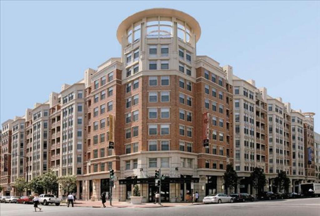 Global Luxury At M Street 4*