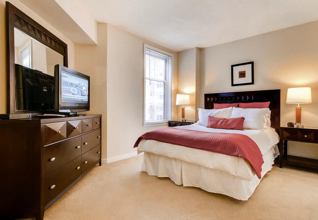 Global Luxury At M Street Aparthotel