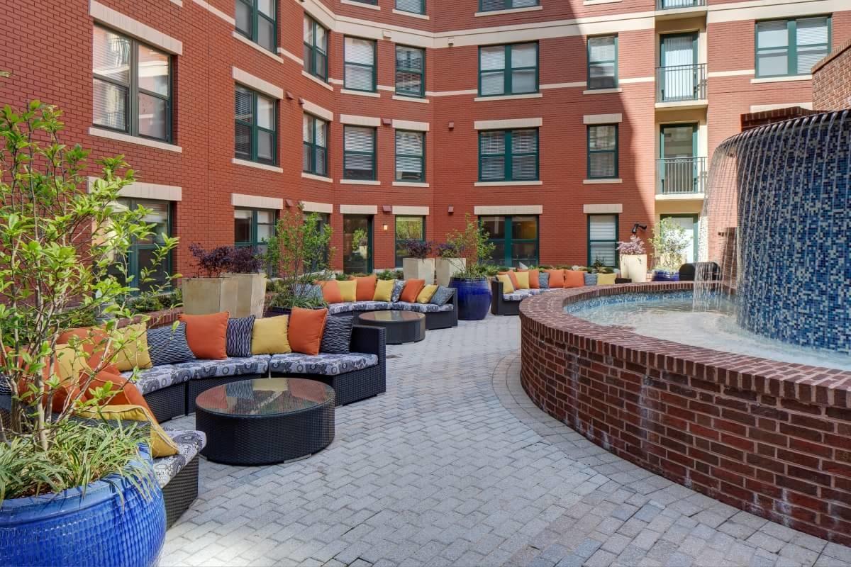 National At Thomas Circle Apartment
