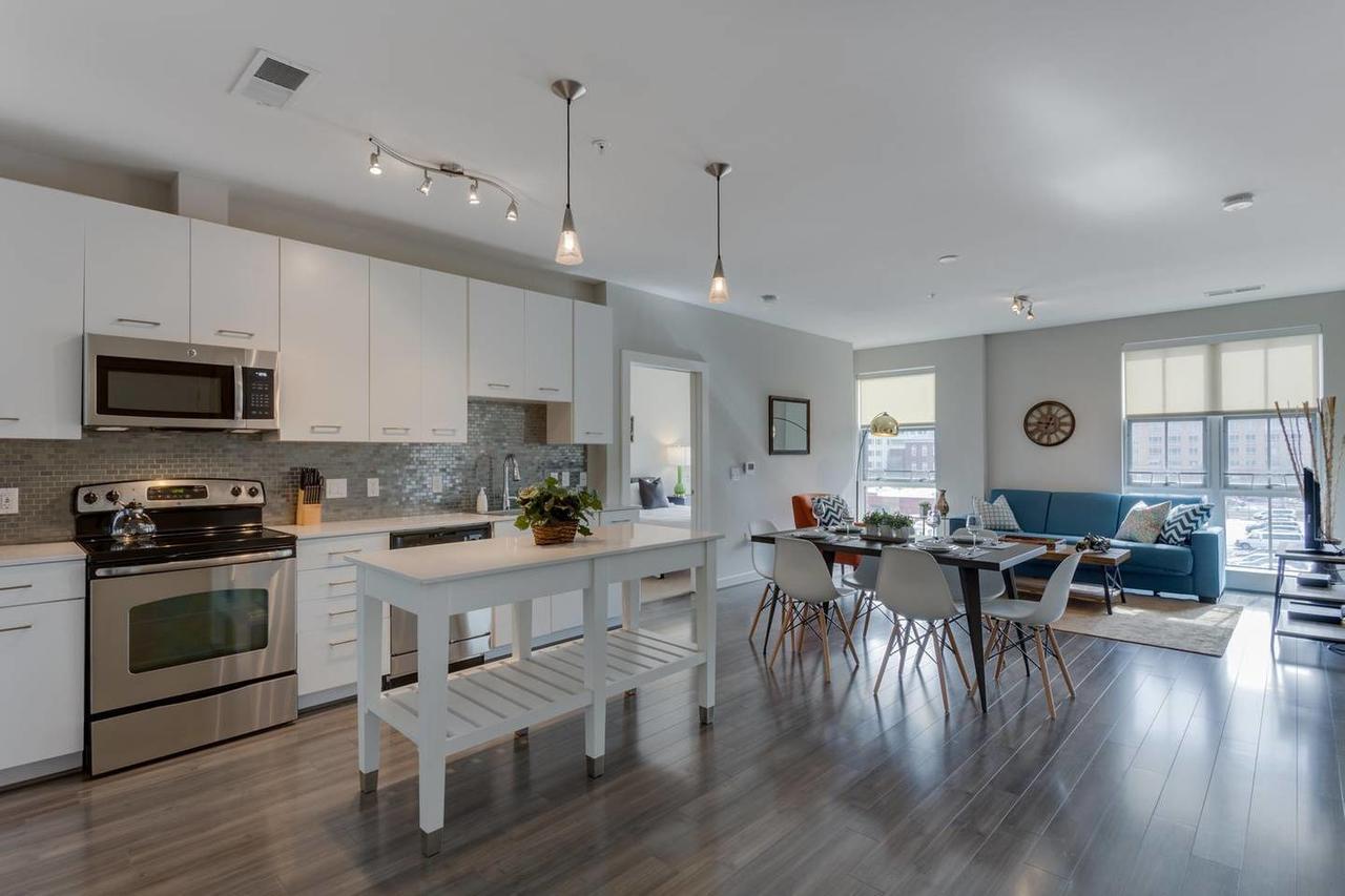 Apartment Two Bedroom On H Street Washington