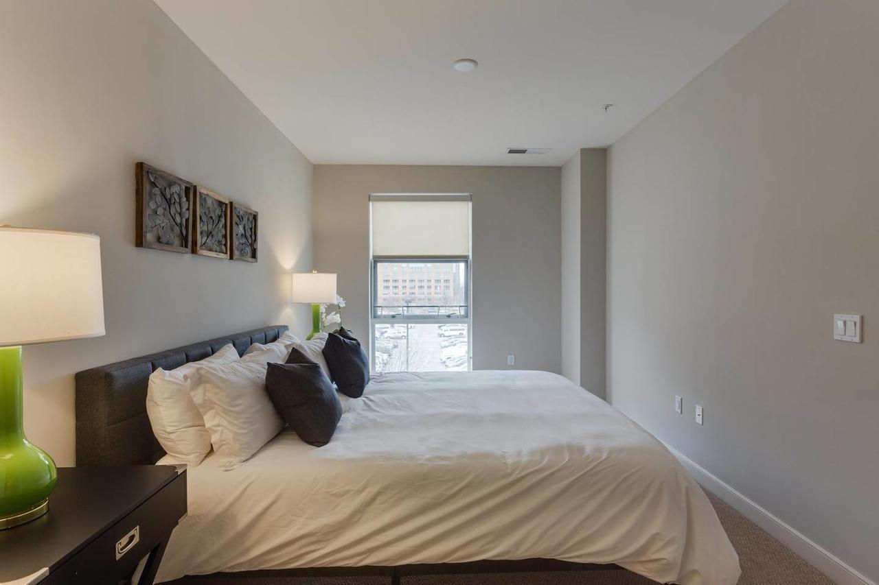 Two Bedroom On H Street *