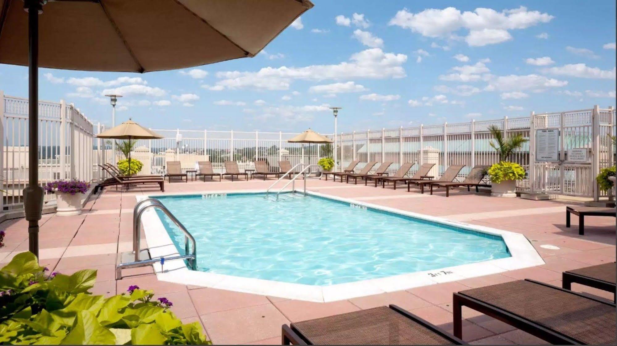 Global Luxury At M Street Aparthotel Washington