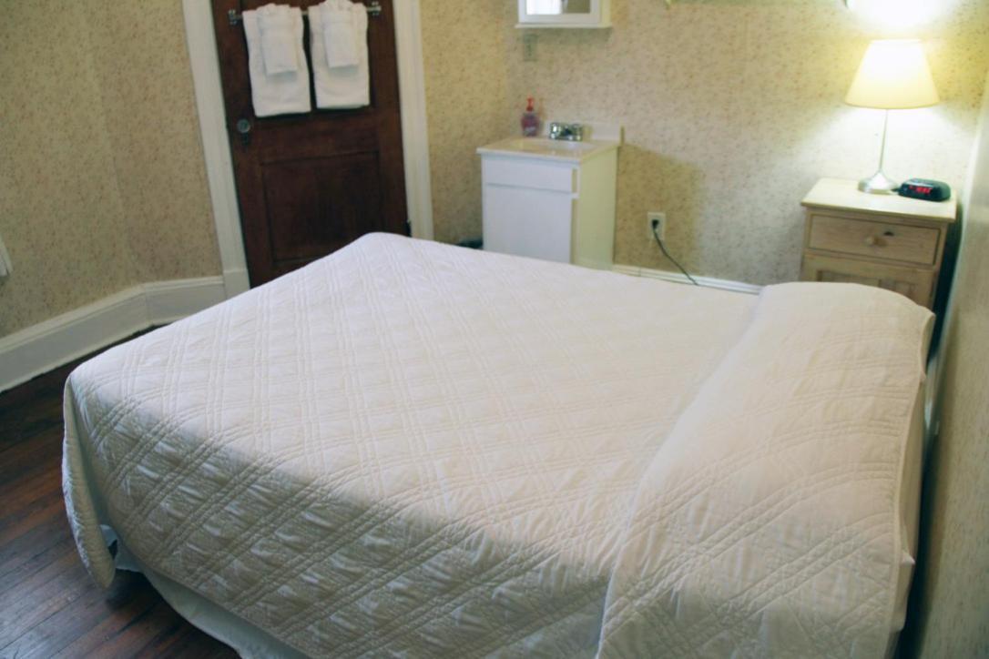 Adam's Bed & Breakfast