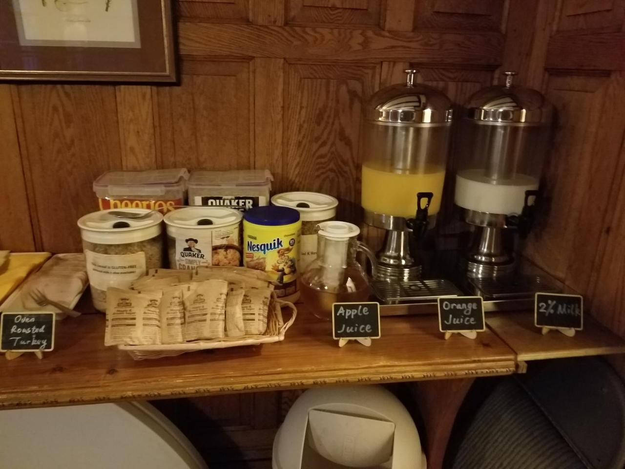 Adam's Bed & Breakfast