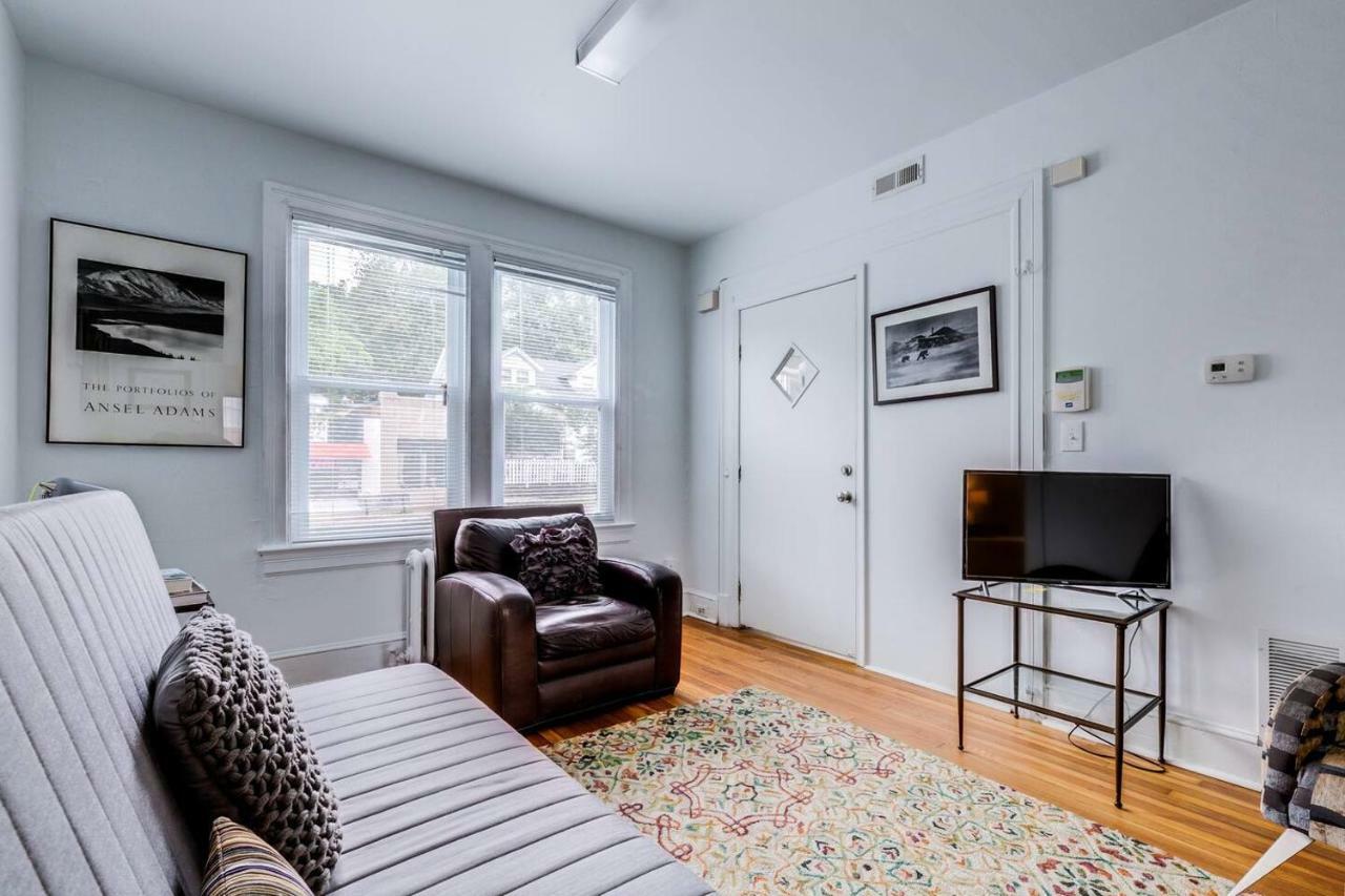 Cozy Brookland Near Metro Catholic University Apartment *
