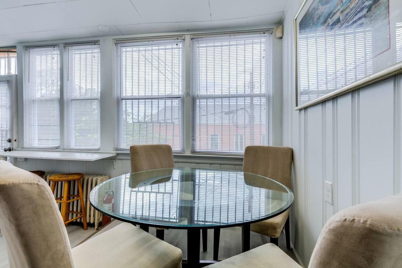 Cozy Brookland Near Metro Catholic University *